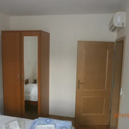 Tikira Apartment *